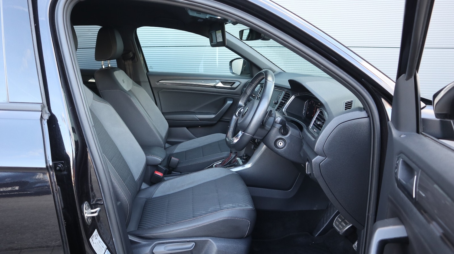 Used Volkswagen T-Roc 2021 for sale - 76818294: Photo 20