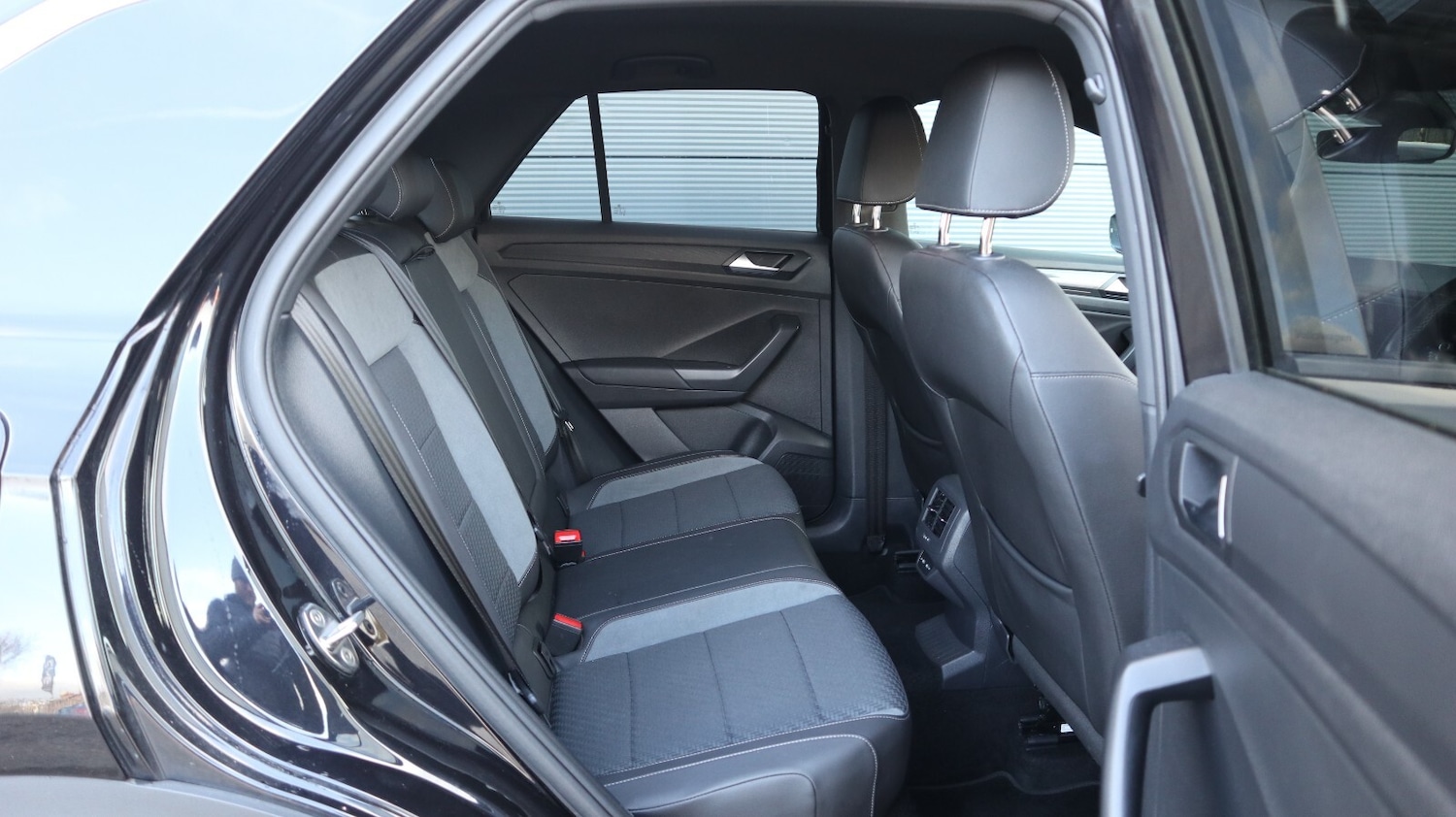 Used Volkswagen T-Roc 2021 for sale - 76818294: Photo 24