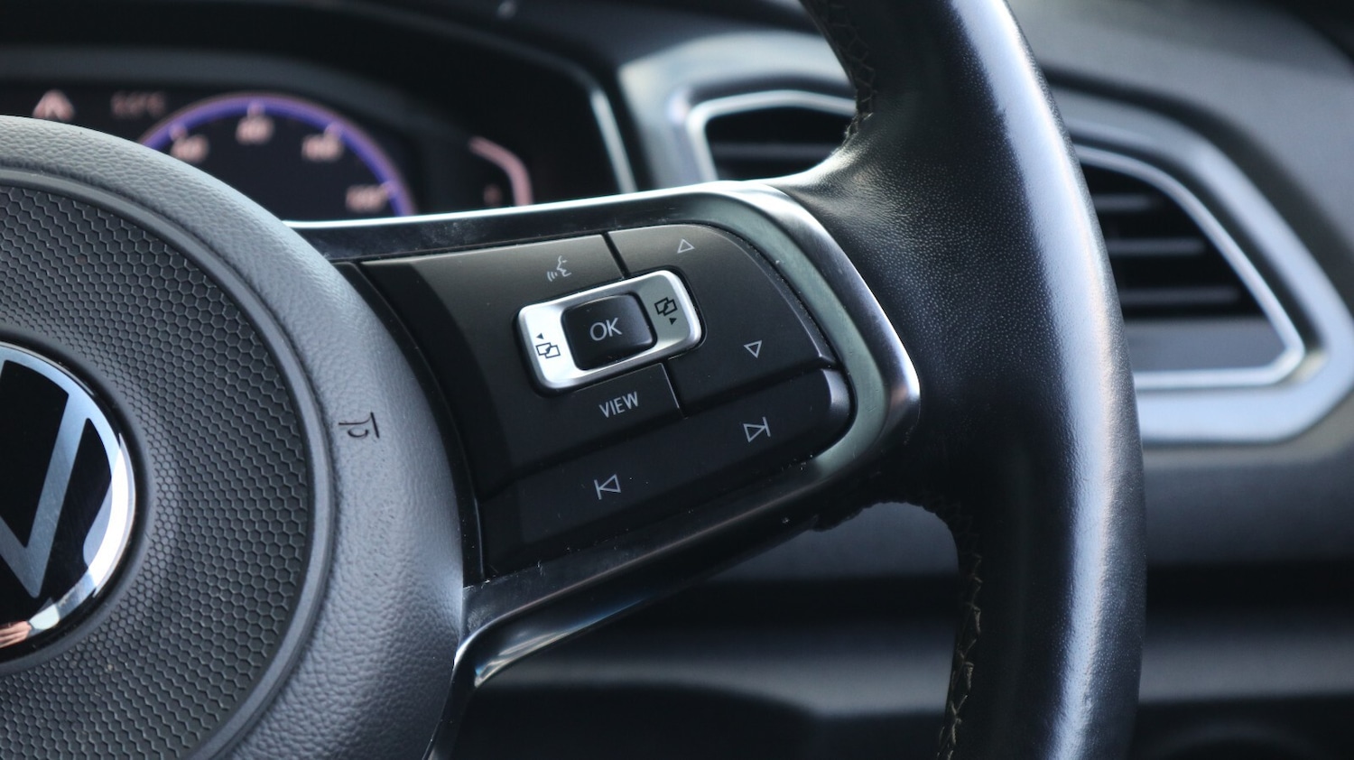 Used Volkswagen T-Roc 2021 for sale - 76818294: Photo 28