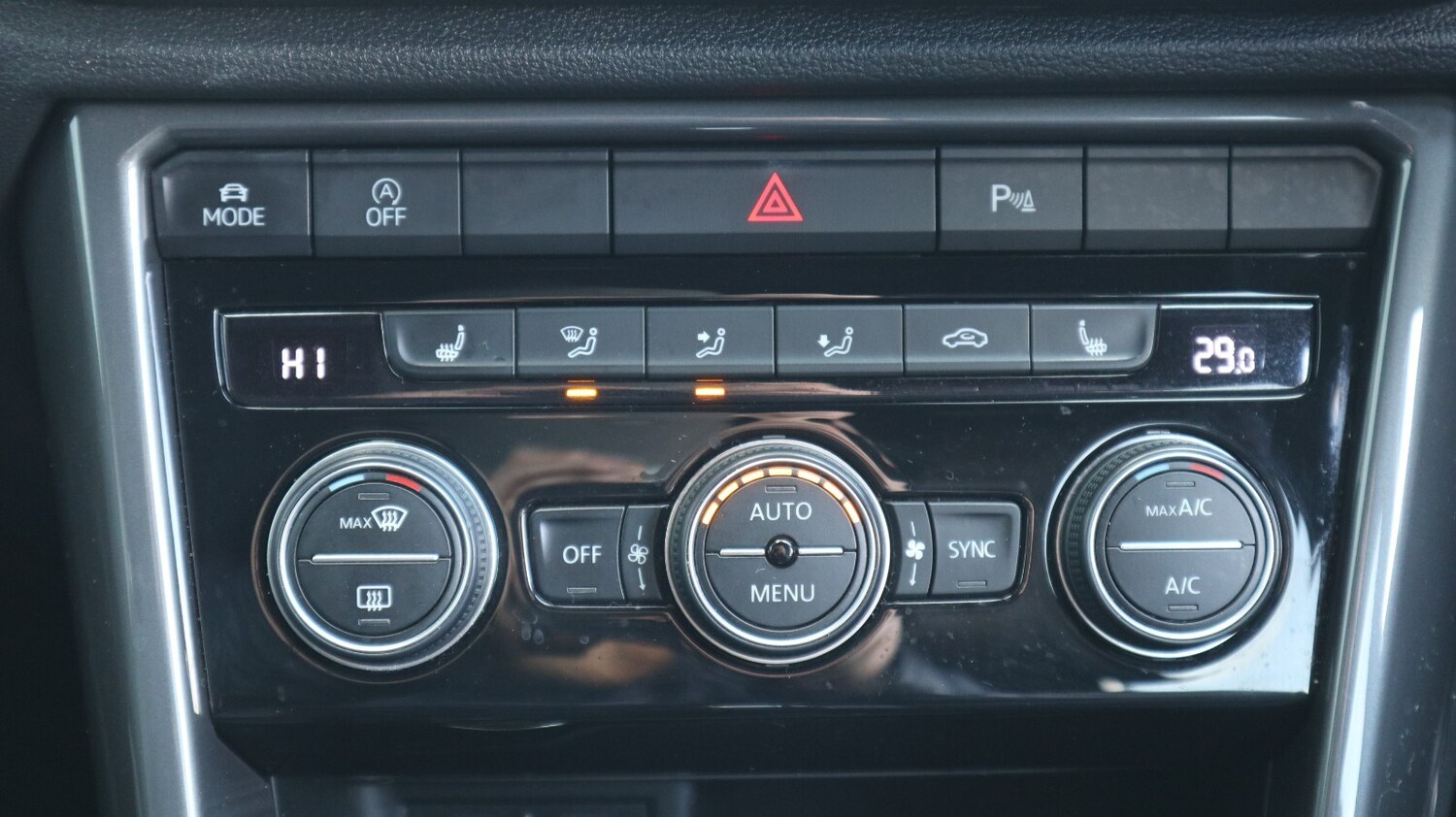 Used Volkswagen T-Roc 2021 for sale - 76818294: Photo 32