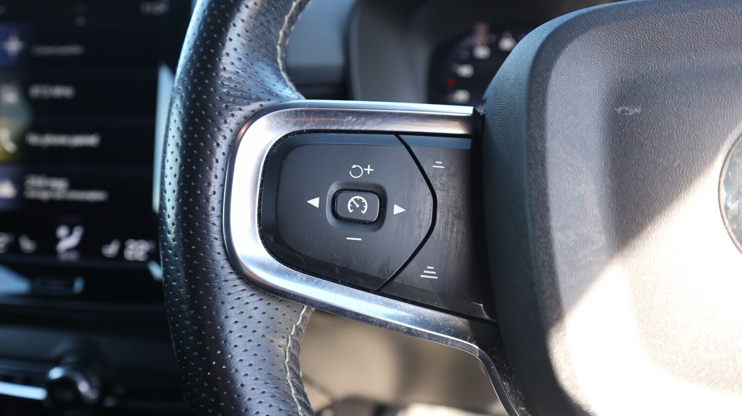 Used Volvo XC40 2021 for sale - 78158809: Photo 27