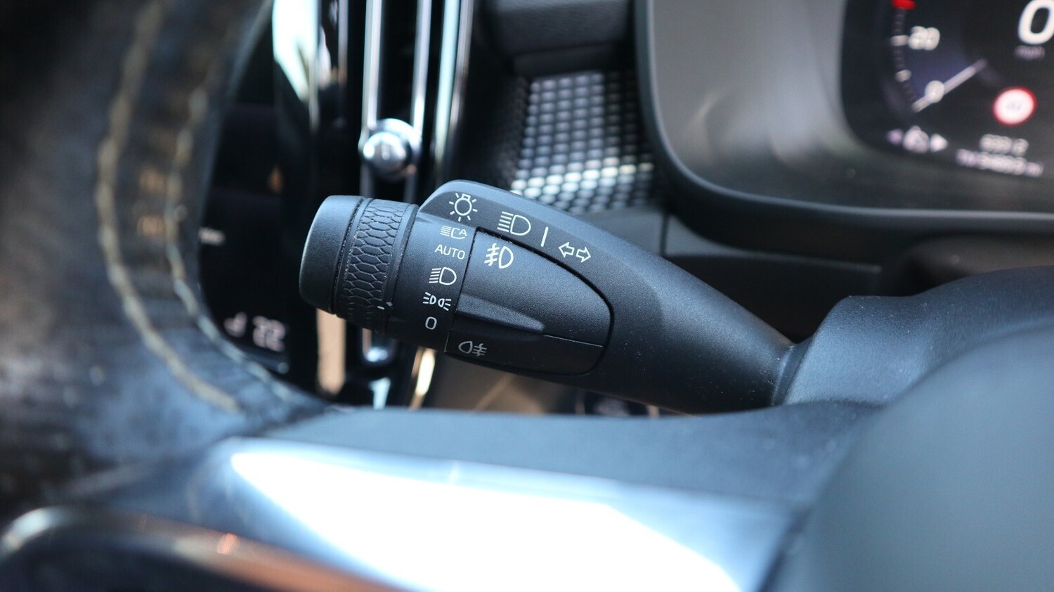 Used Volvo XC40 2021 for sale - 78158809: Photo 29