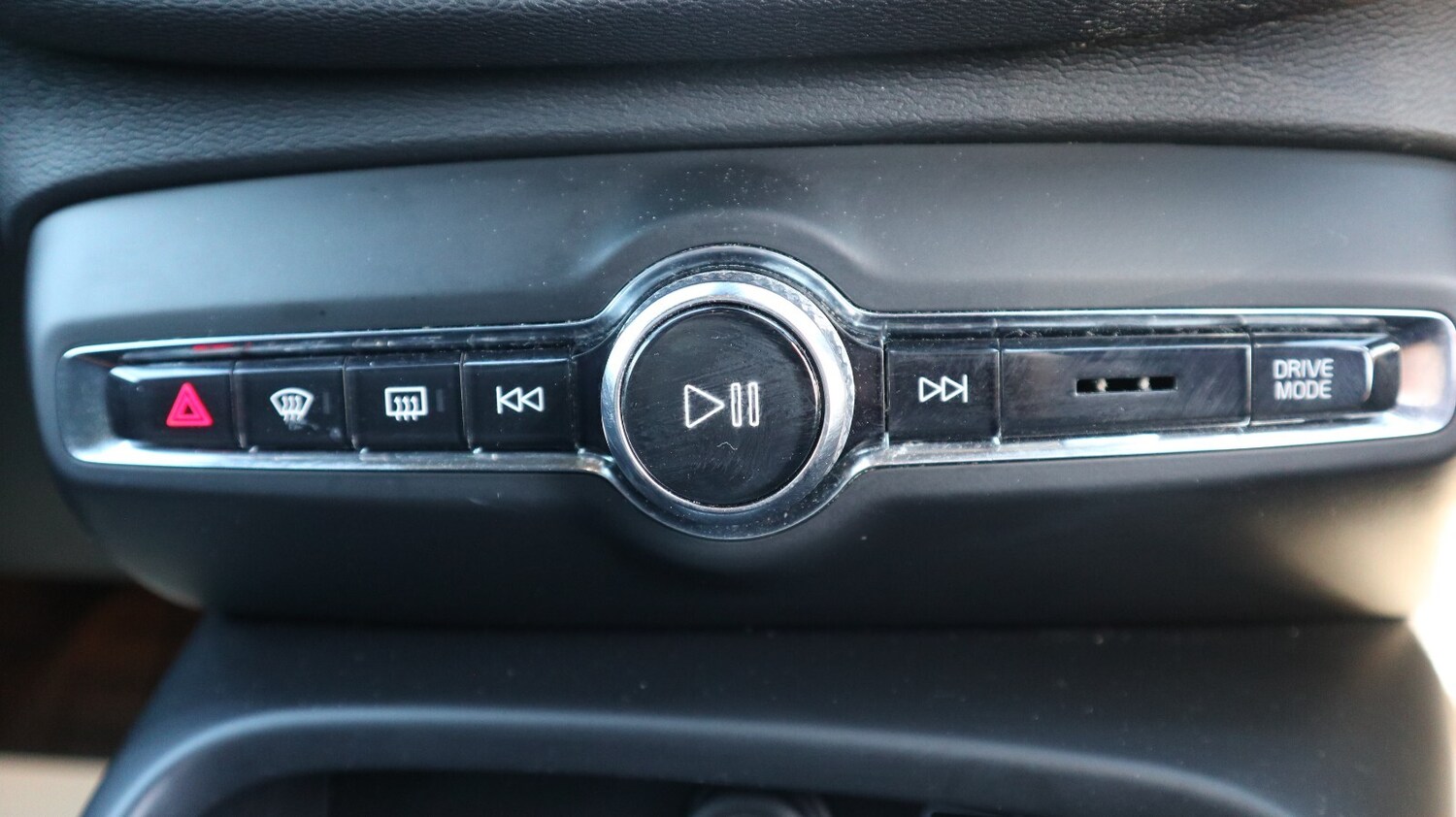 Used Volvo XC40 2021 for sale - 78158809: Photo 35