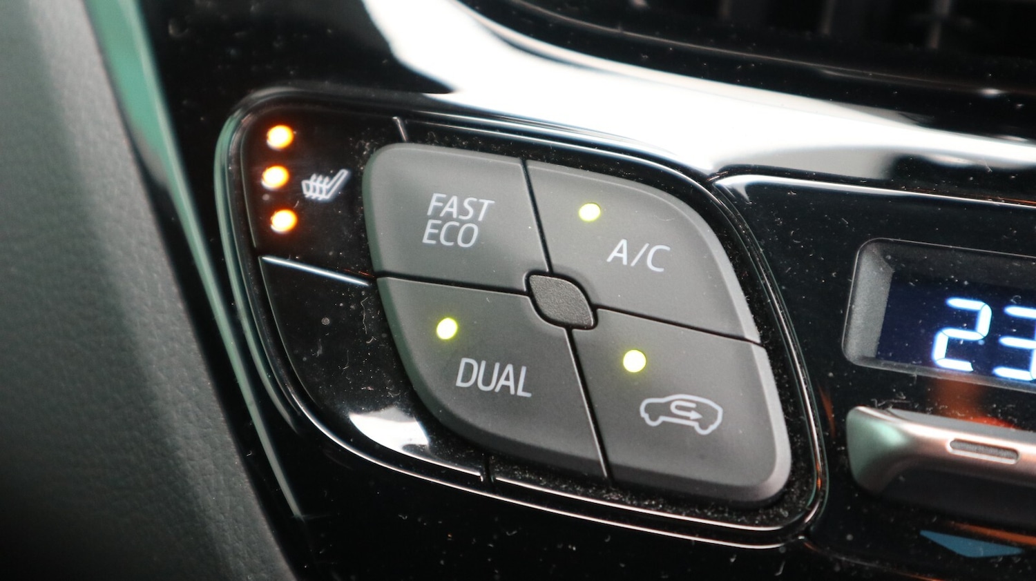 Used Toyota C-HR 2023 for sale - 77771187: Photo 33