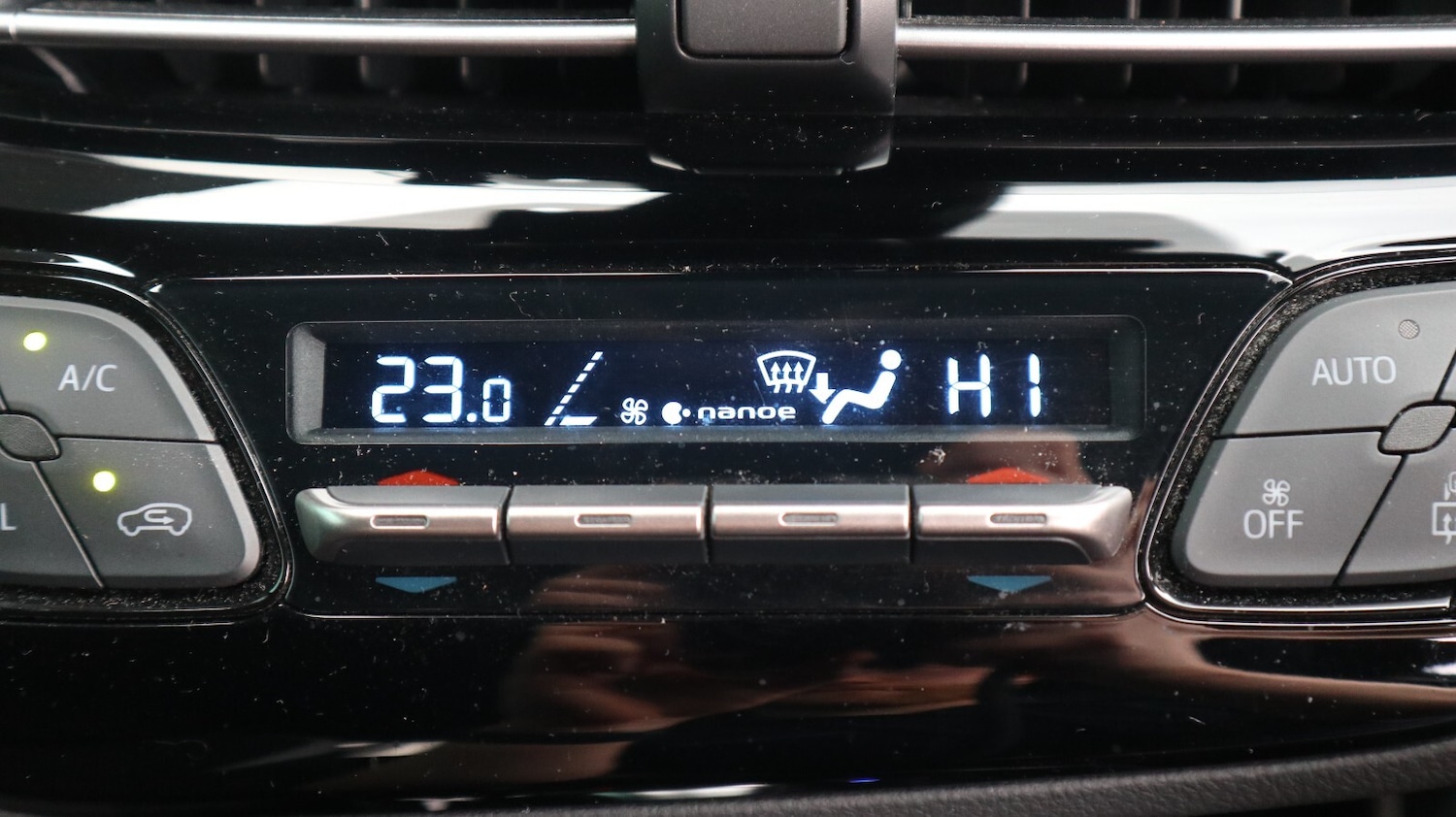 Used Toyota C-HR 2023 for sale - 77771187: Photo 34