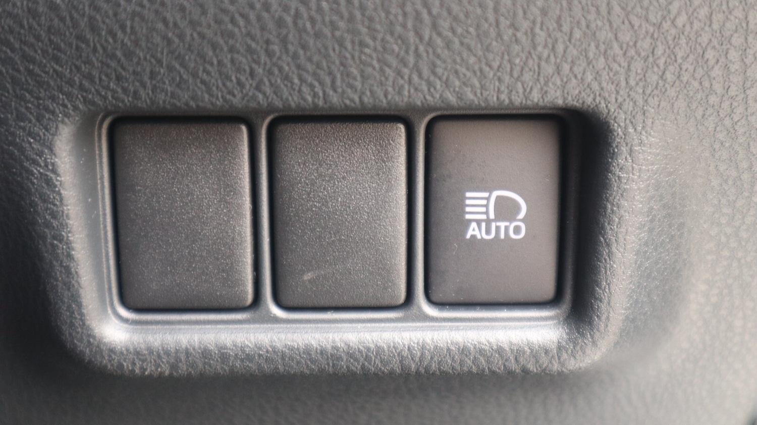 Used Toyota C-HR 2023 for sale - 77771187: Photo 41