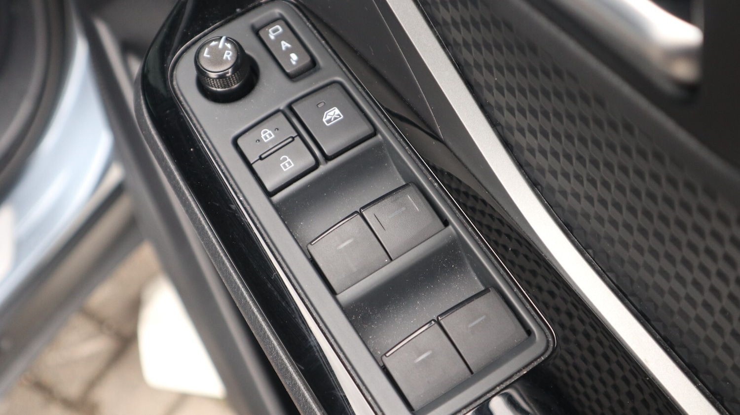 Used Toyota C-HR 2023 for sale - 77771187: Photo 42