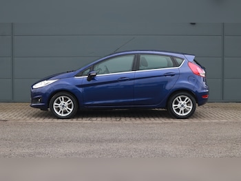Used Ford Fiesta 2017 for sale - 77360448: Photo