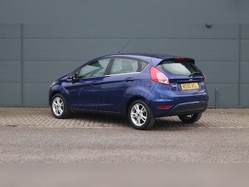Used Ford Fiesta 2017 for sale - 77360448: Photo