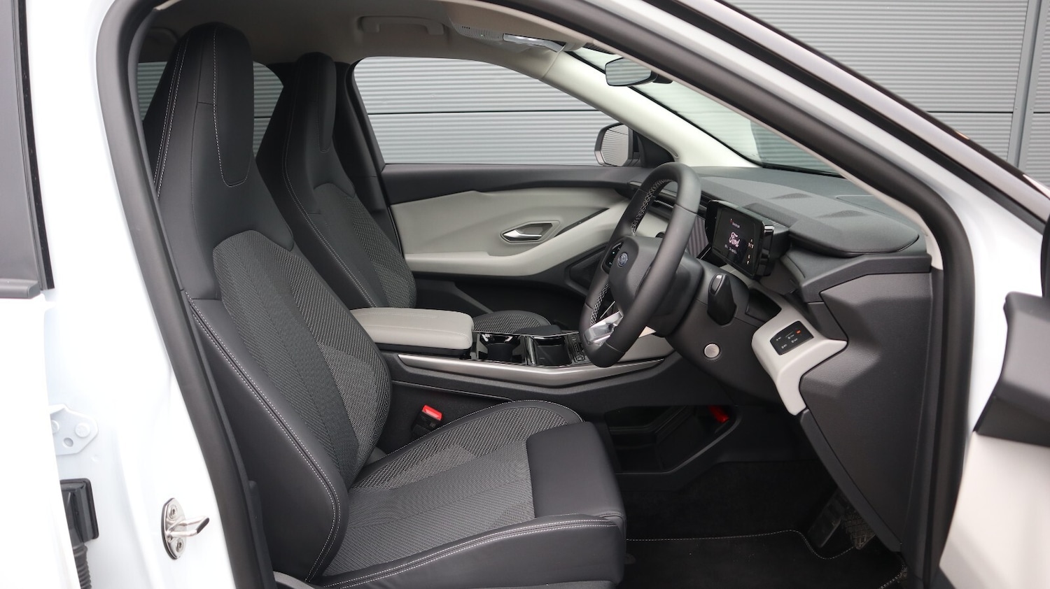 Used Ford Explorer 2025 for sale - 76977787: Photo 20