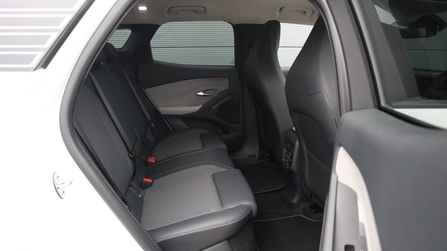 Used Ford Explorer 2025 for sale - 76977787: Photo 24