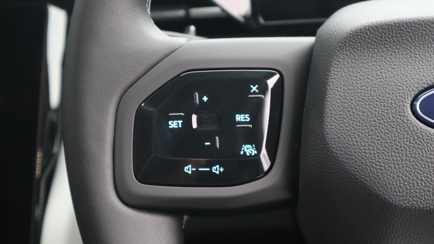 Used Ford Explorer 2025 for sale - 76977787: Photo 27