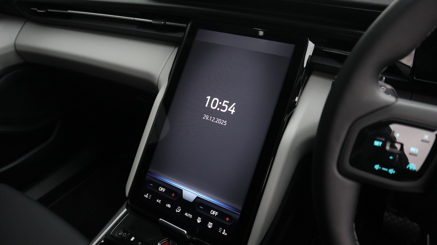 Used Ford Explorer 2025 for sale - 76977787: Photo 32