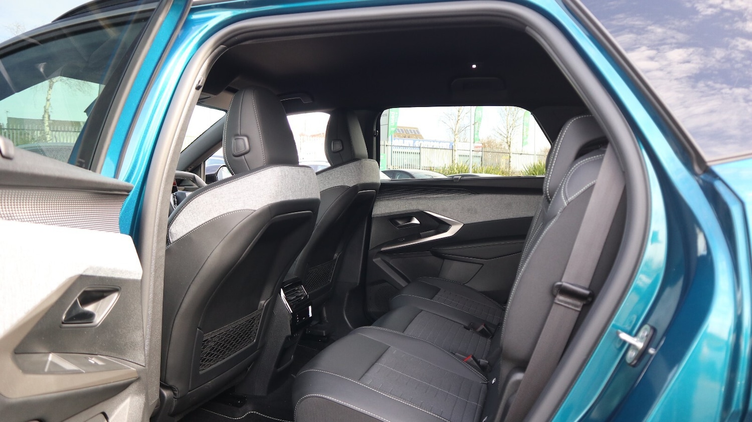 Used Peugeot 5008 2025 for sale - 78009038: Photo 27