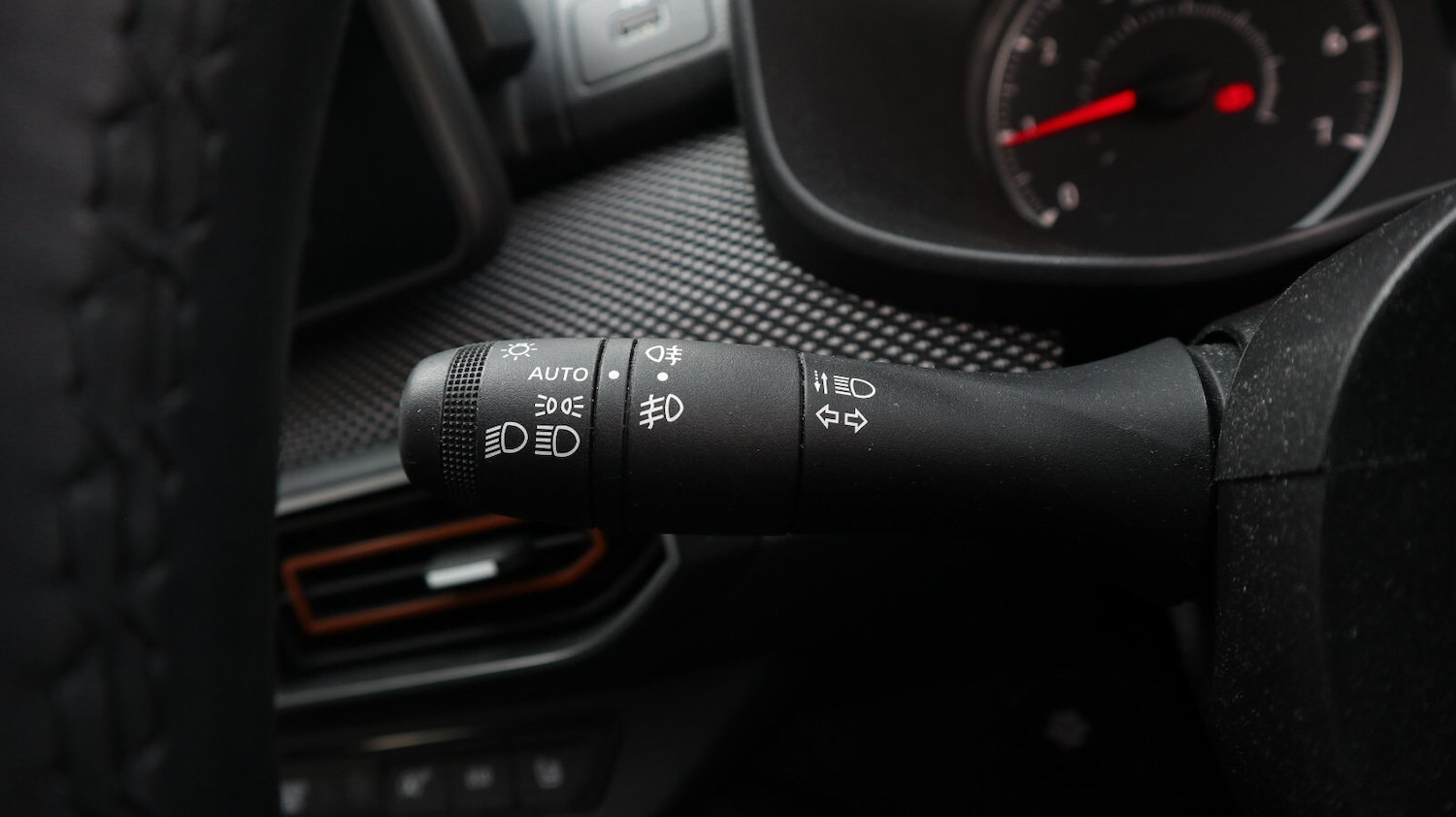 Used Dacia Sandero Stepway 2023 for sale - 76818183: Photo 29