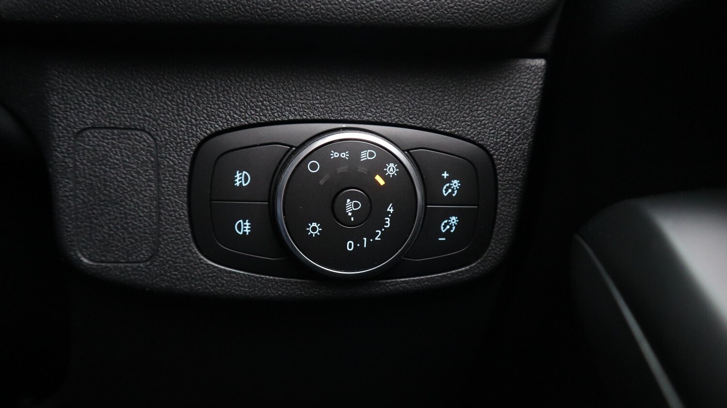 Used Ford Focus 2022 for sale - 76818306: Photo 34