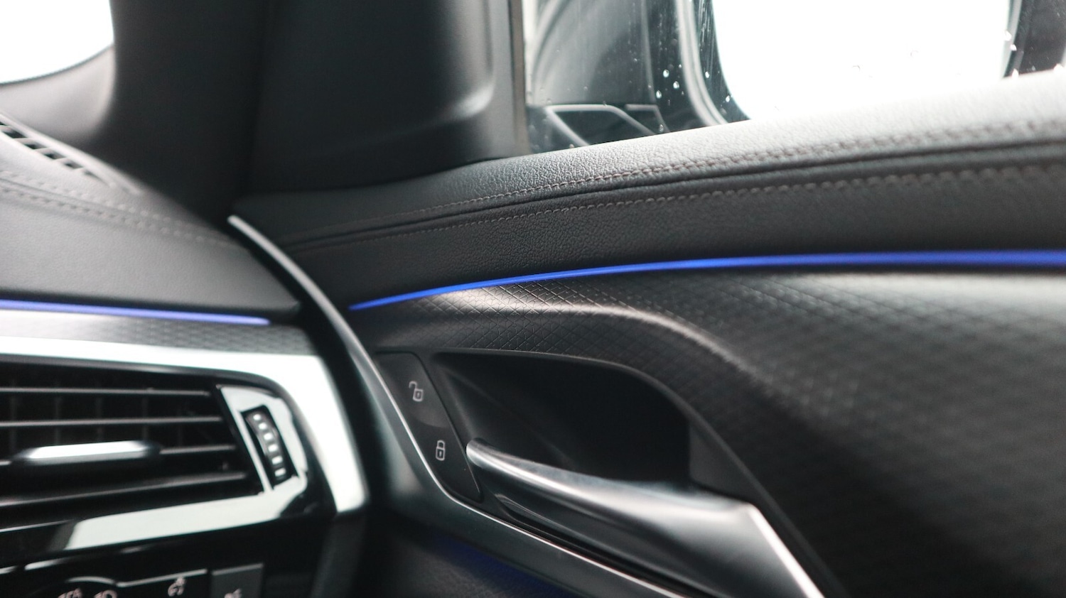 Used BMW 5 Series 2021 for sale - 77600413: Photo 47