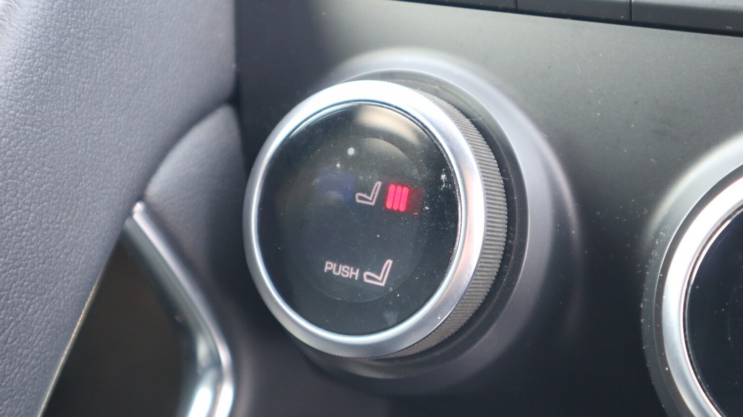 Used Jaguar E-Pace 2019 for sale - 77959949: Photo 32