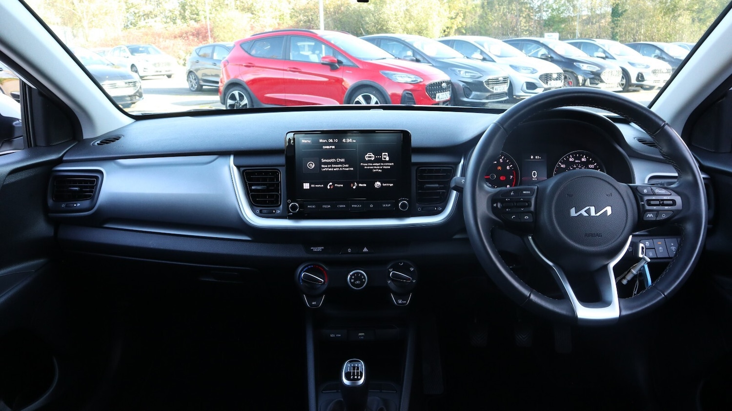 Used Kia Stonic 2022 for sale - 76818225: Photo 26