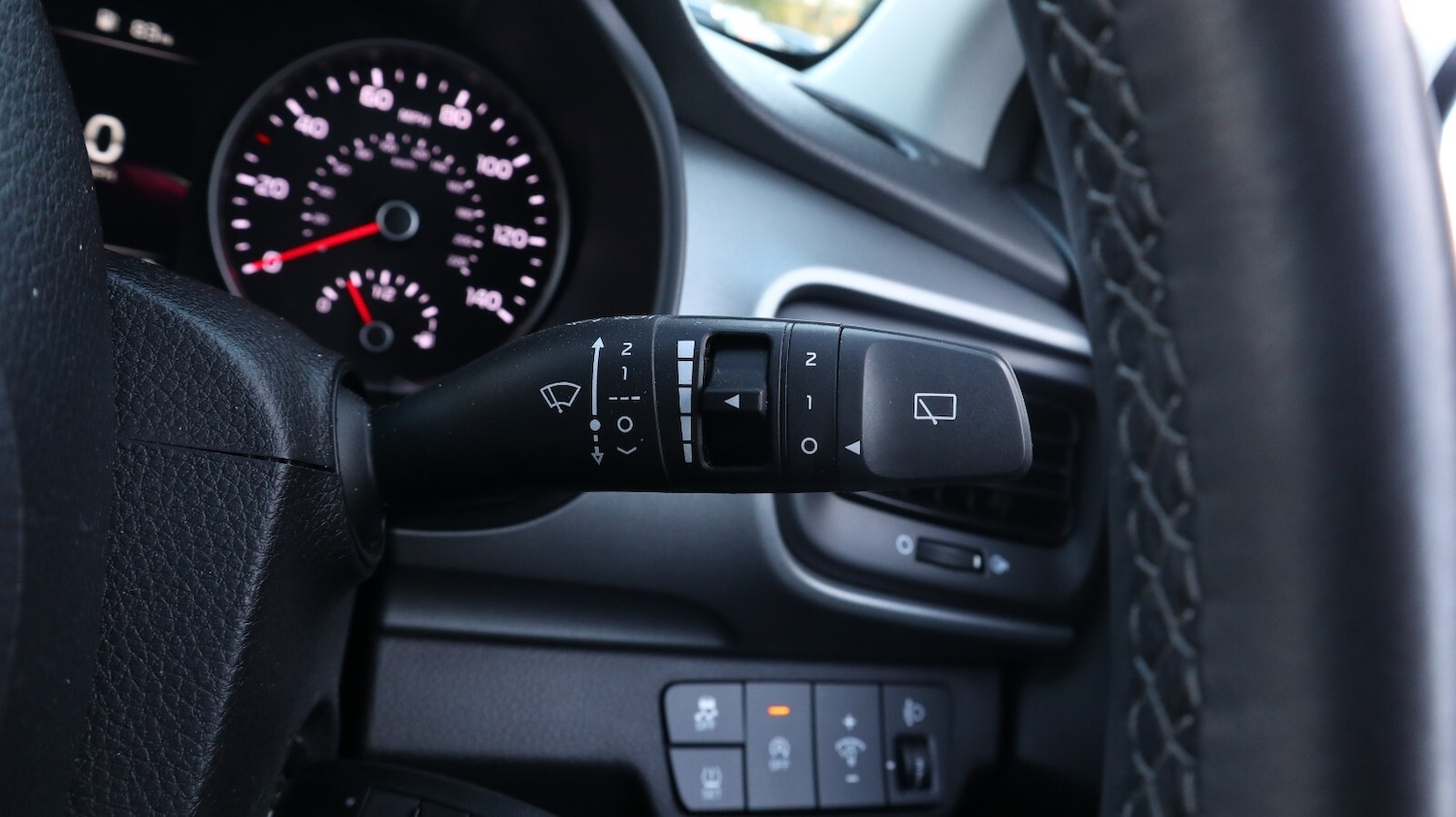 Used Kia Stonic 2022 for sale - 76818225: Photo 31