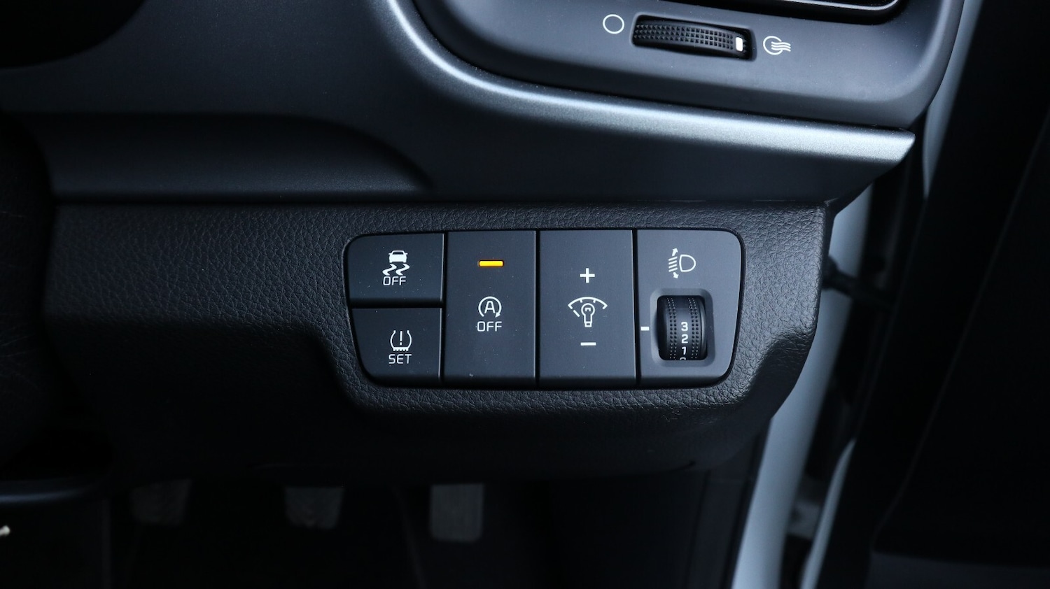 Used Kia Stonic 2022 for sale - 76818225: Photo 37