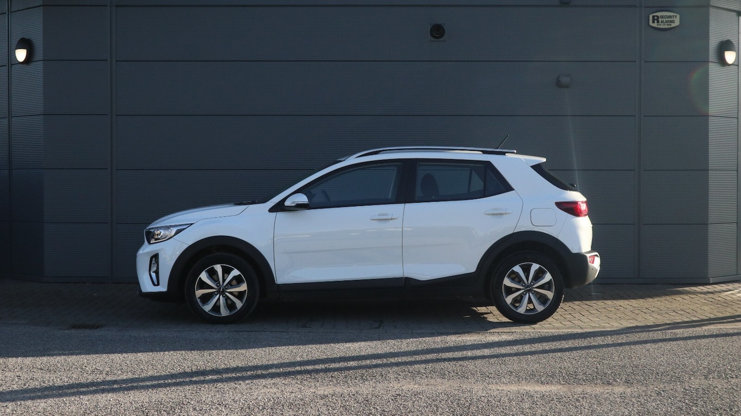 Used Kia Stonic 2022 for sale - 76818225: Photo 4