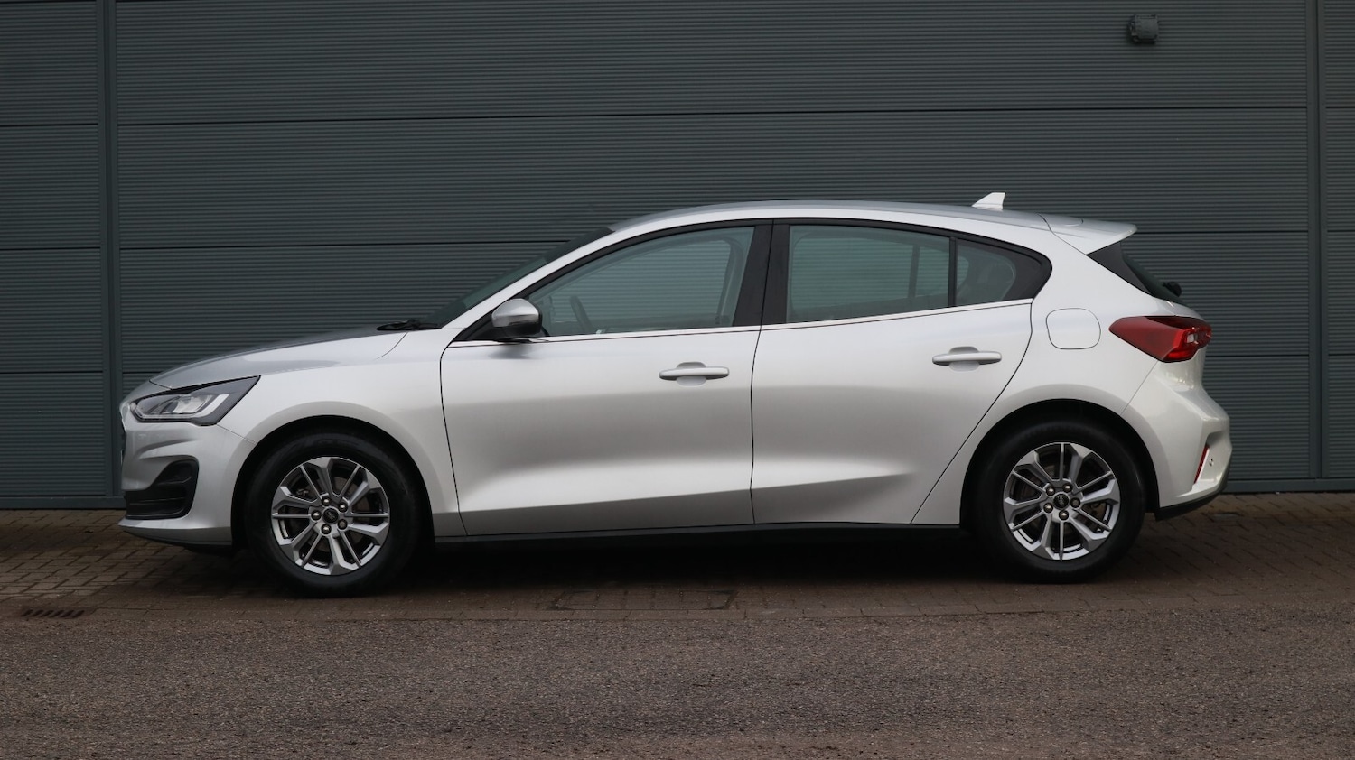 Used Ford Focus 2023 for sale - 77225061: Photo 3