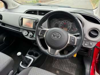 Used Toyota Yaris 2015 for sale - 75258587: Photo