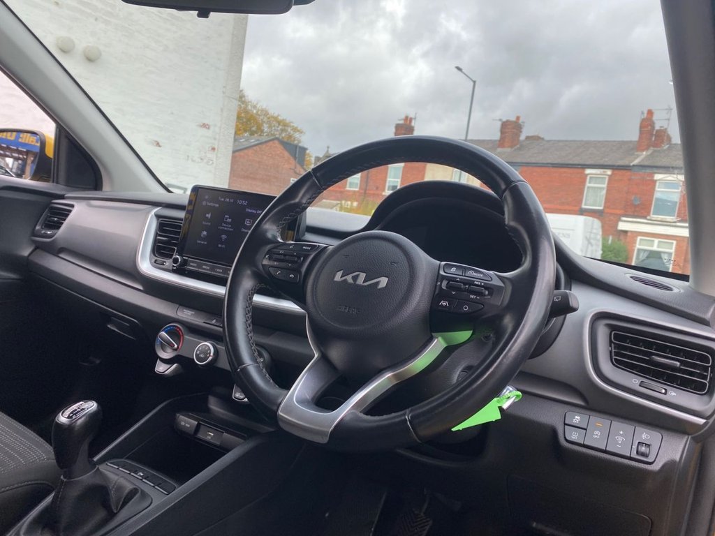 Used Kia Stonic 2021 for sale - 76386412: Photo 16