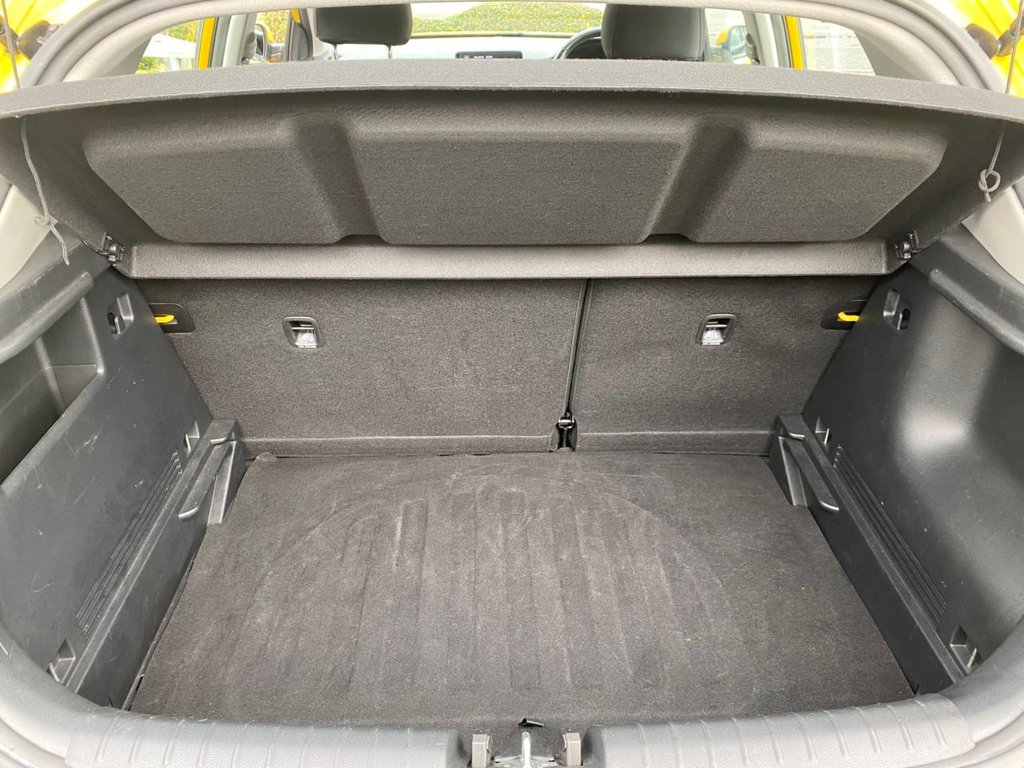 Used Kia Stonic 2021 for sale - 76386412: Photo 36