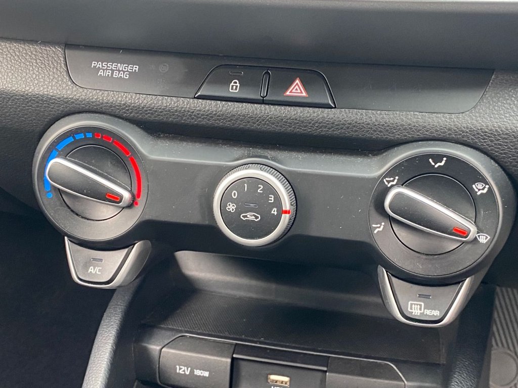 Used Kia Stonic 2021 for sale - 76386412: Photo 41