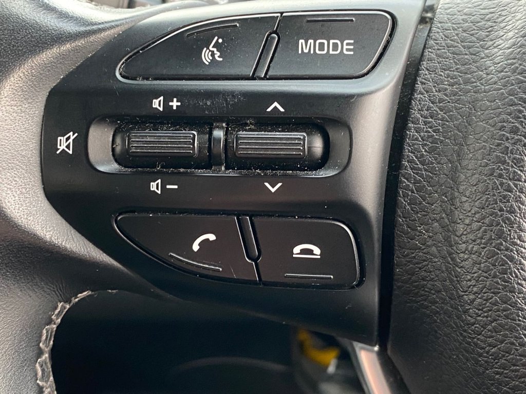 Used Kia Stonic 2021 for sale - 76386412: Photo 42