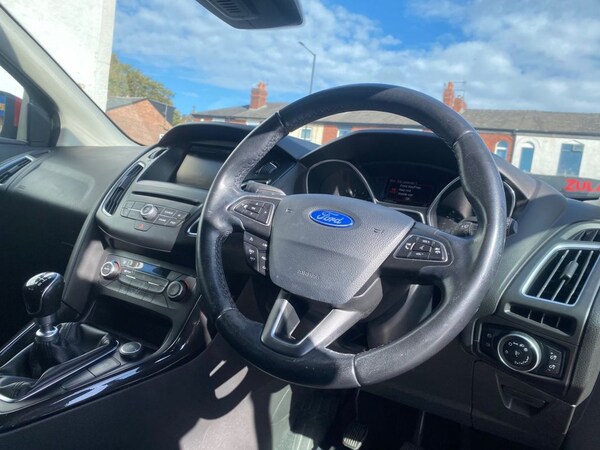 Used Ford Focus 2015 for sale - 76080713: Photo 14