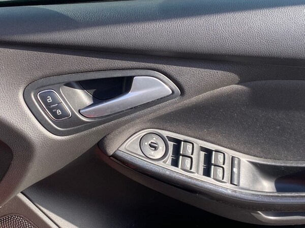 Used Ford Focus 2015 for sale - 76080713: Photo 16