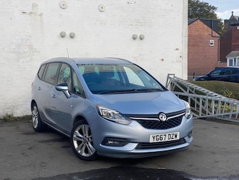 Used Vauxhall Zafira Tourer 2017 for sale - 76132578: Photo 2