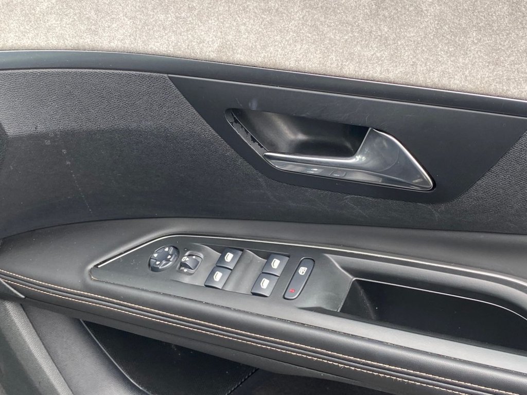 Used Peugeot 5008 2018 for sale - 76132121: Photo 17
