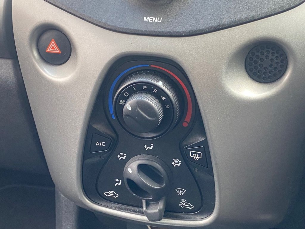 Used Toyota AYGO 2015 for sale - 75923523: Photo 36