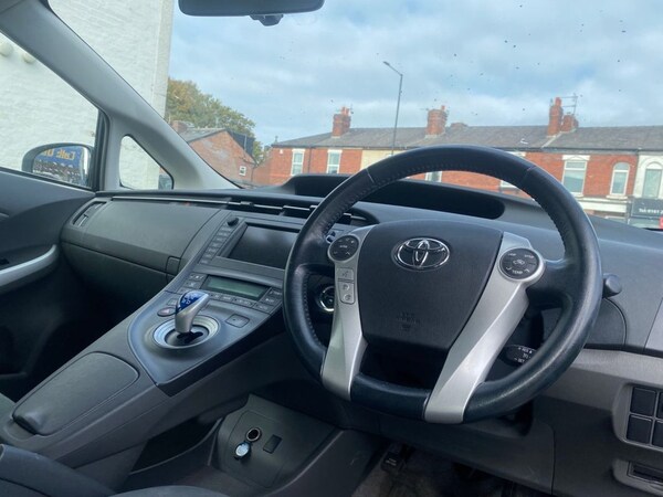 Used Toyota Prius 2011 for sale - 76202397: Photo 17