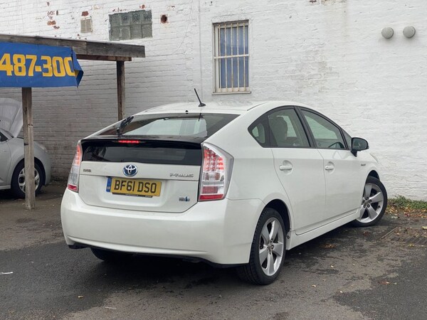Used Toyota Prius 2011 for sale - 76202397: Photo 9
