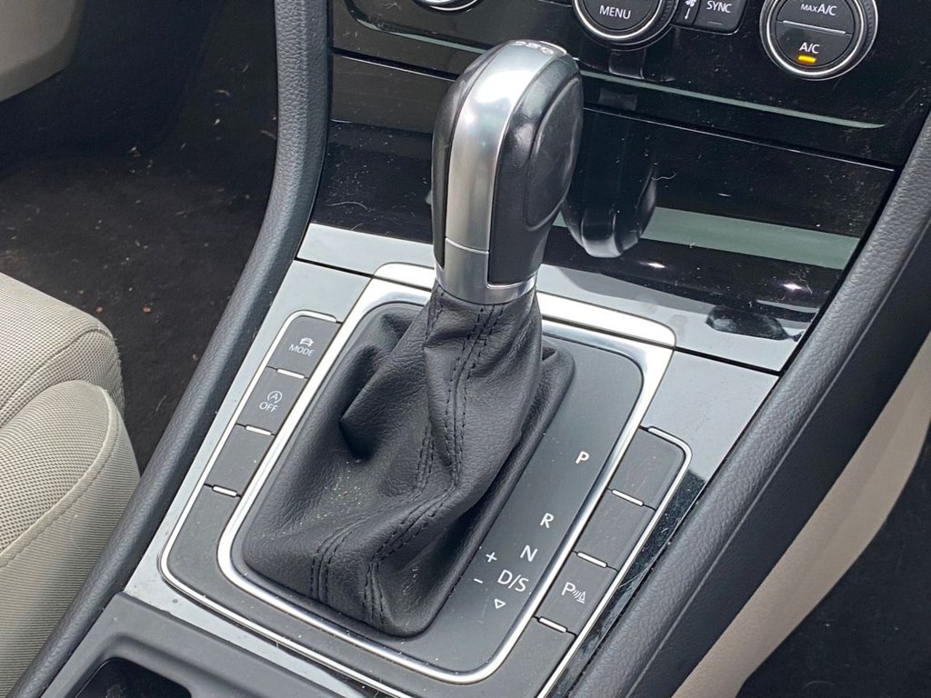 Used Volkswagen Golf 2016 for sale - 76514545: Photo 41