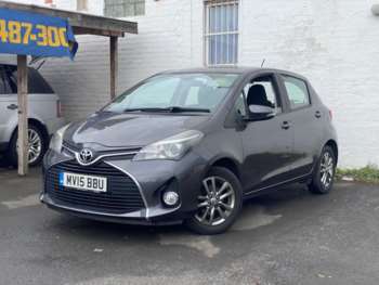 Used Toyota Yaris 2015 for sale - 74746775: Photo