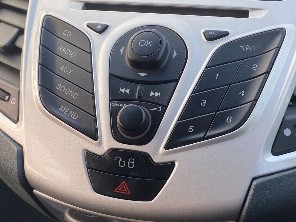 Used Ford Fiesta 2010 for sale - 76386366: Photo 38