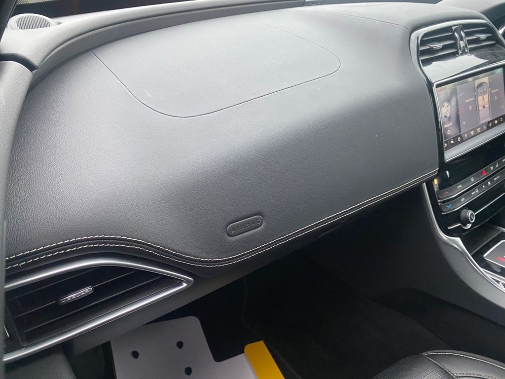 Used Jaguar XE 2019 for sale - 76536176: Photo 19