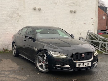 Used Jaguar XE 2019 for sale - 76536176: Photo