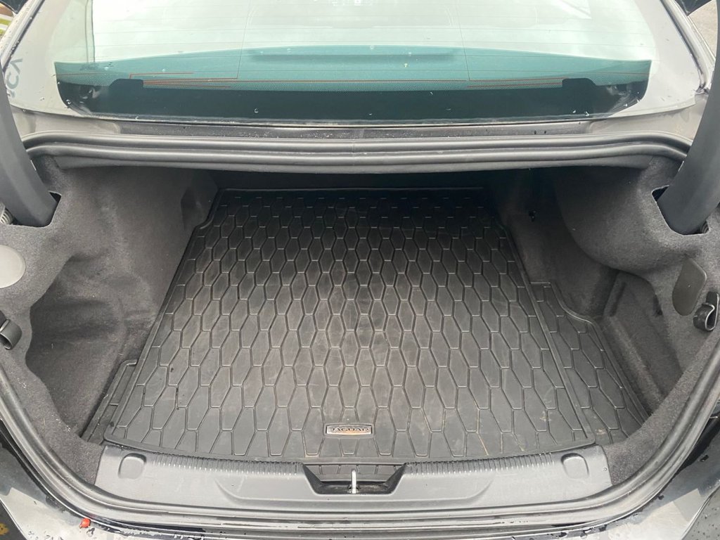 Used Jaguar XE 2019 for sale - 76536176: Photo 35