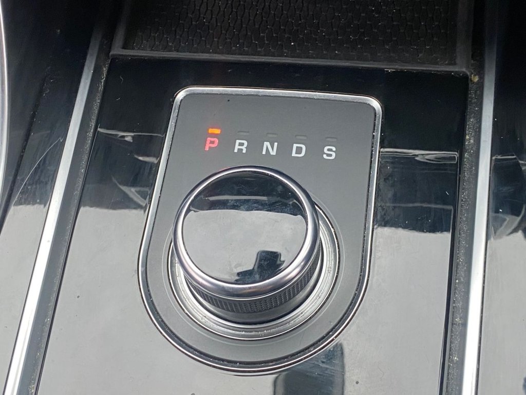 Used Jaguar XE 2019 for sale - 76536176: Photo 41