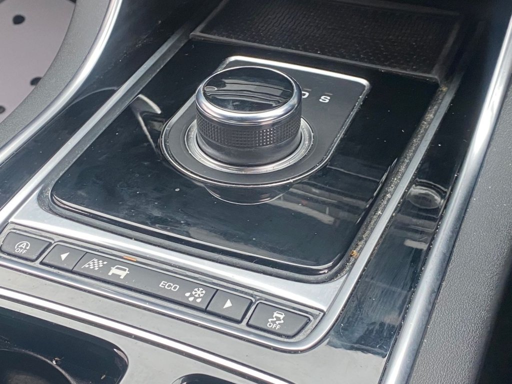 Used Jaguar XE 2019 for sale - 76536176: Photo 42