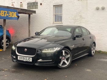 Used Jaguar XE 2019 for sale - 76536176: Photo