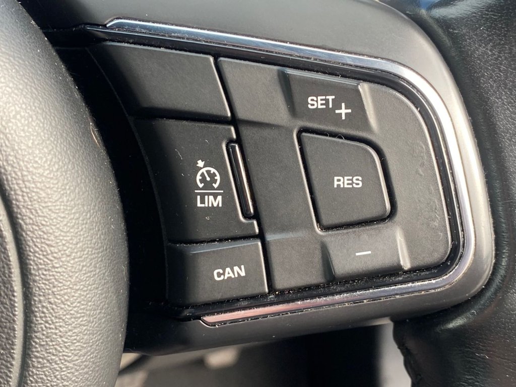 Used Jaguar XF 2017 for sale - 76386263: Photo 44