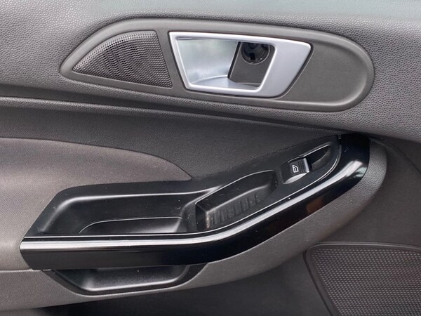 Used Ford Fiesta 2015 for sale - 76210441: Photo 20